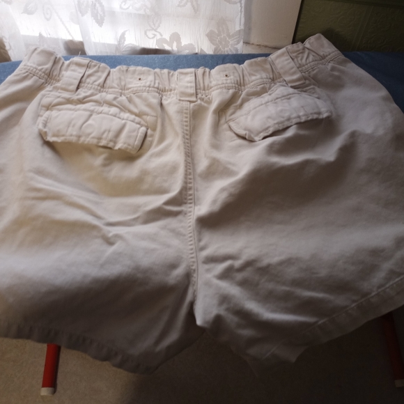 Maternity Shorts - Picture 2 of 3